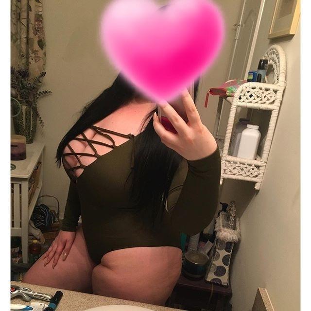 Coquine petite Linda sur Marseille