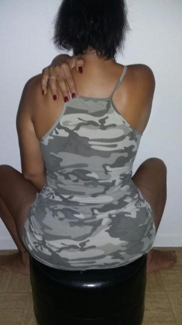 Belle femme brune orientale